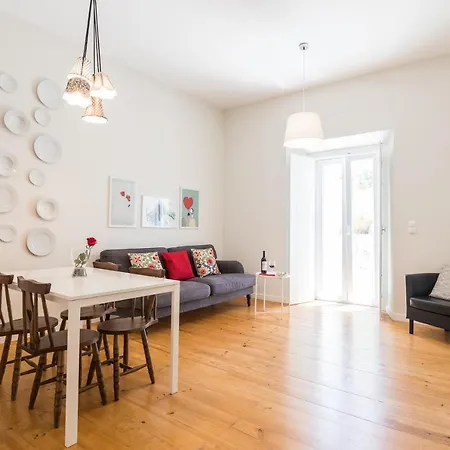 Bright Apt With Patio In Center! * Lisboa